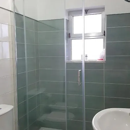 דירה 2 Bedrooms With Lake View And Wifi At 4 Km Away From The Beach