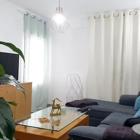 Διαμέρισμα 2 Bedrooms With Lake View And Wifi At 4 Km Away From The Beach *